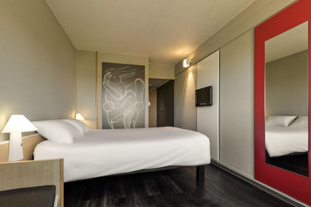 Ibis Mulhouse Ile Napoleon Hotel Sausheim Exterior photo